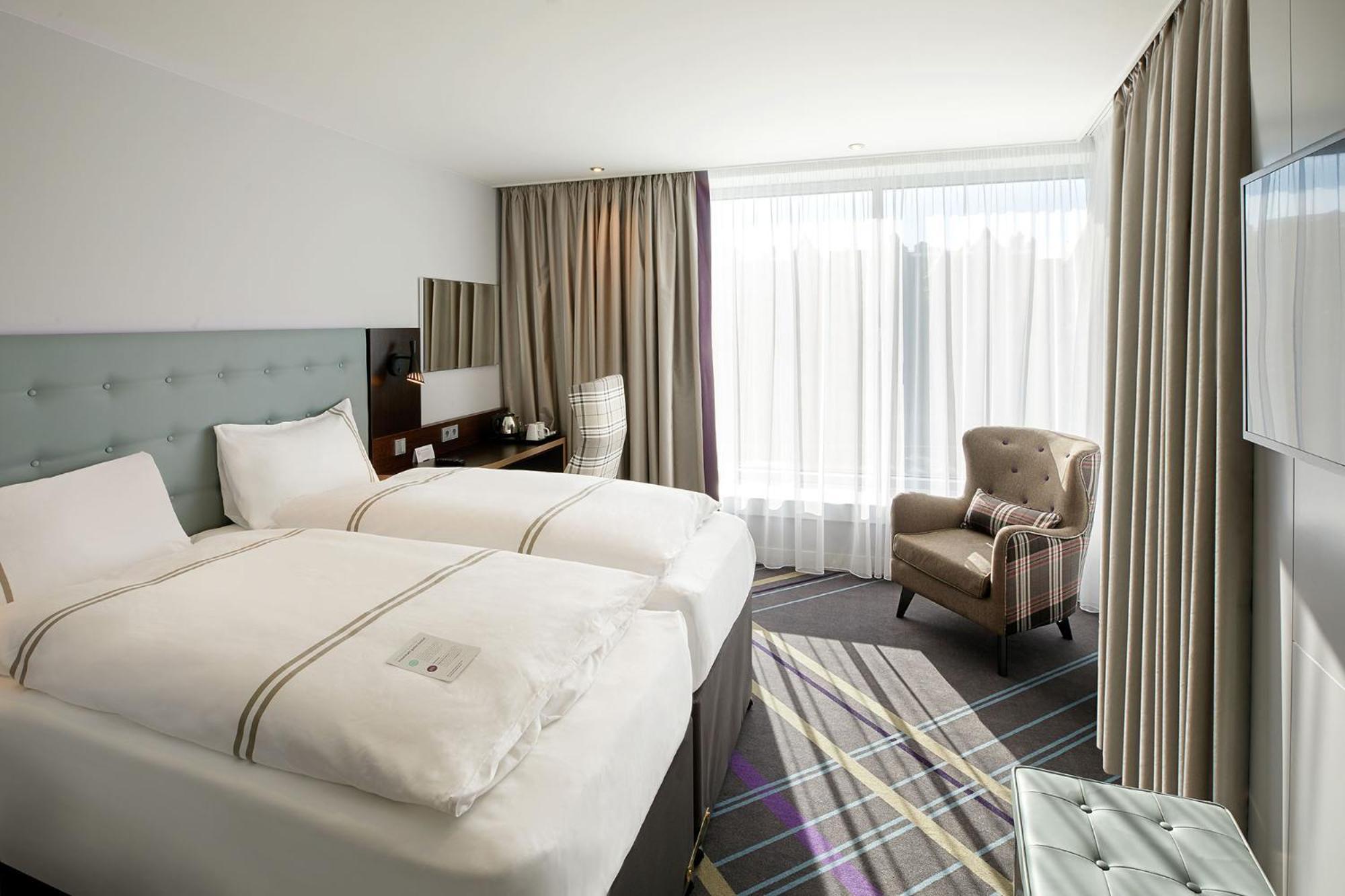 Premier Inn Hamburg City Zentrum Exterior foto
